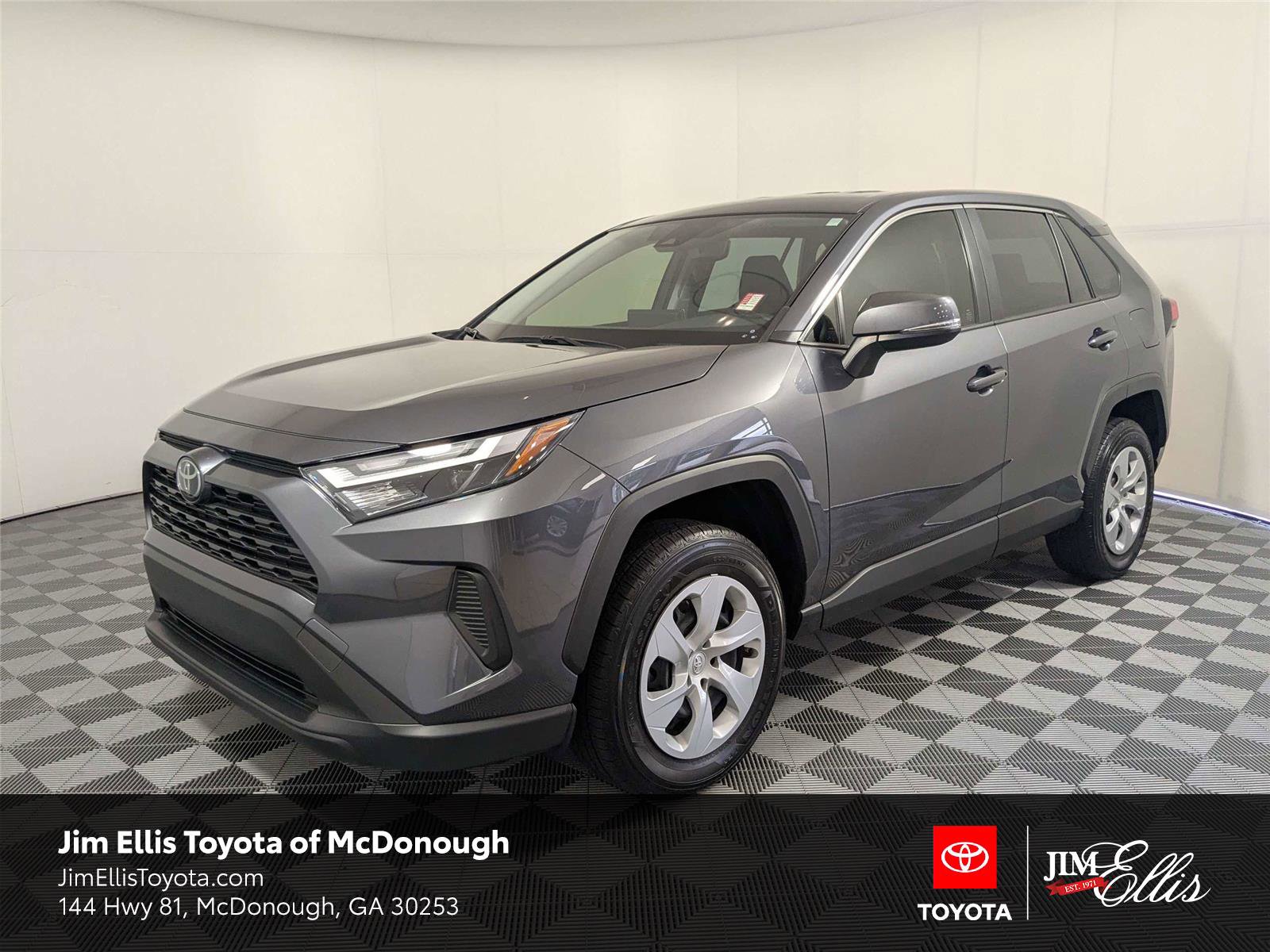 Certified 2025 Toyota RAV4 LE FWD image 1