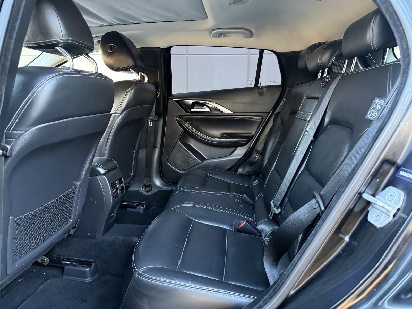 Used 2018 INFINITI QX30 Premium w/ Navigation Package image 38