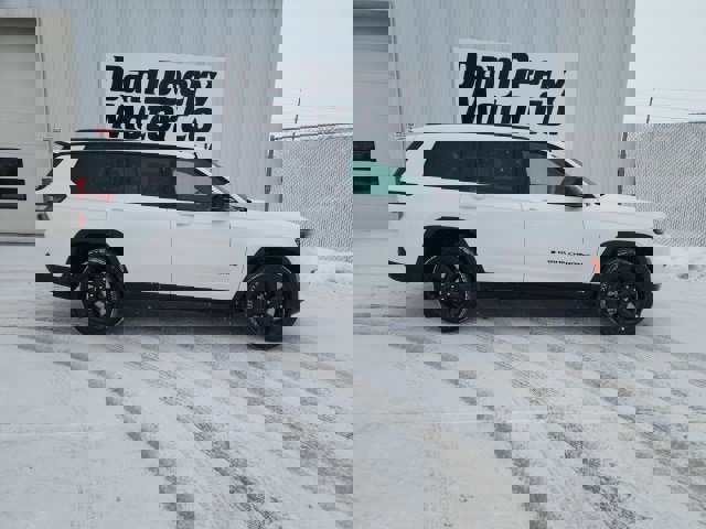 New 2025 Jeep Grand Cherokee L Altitude image 13