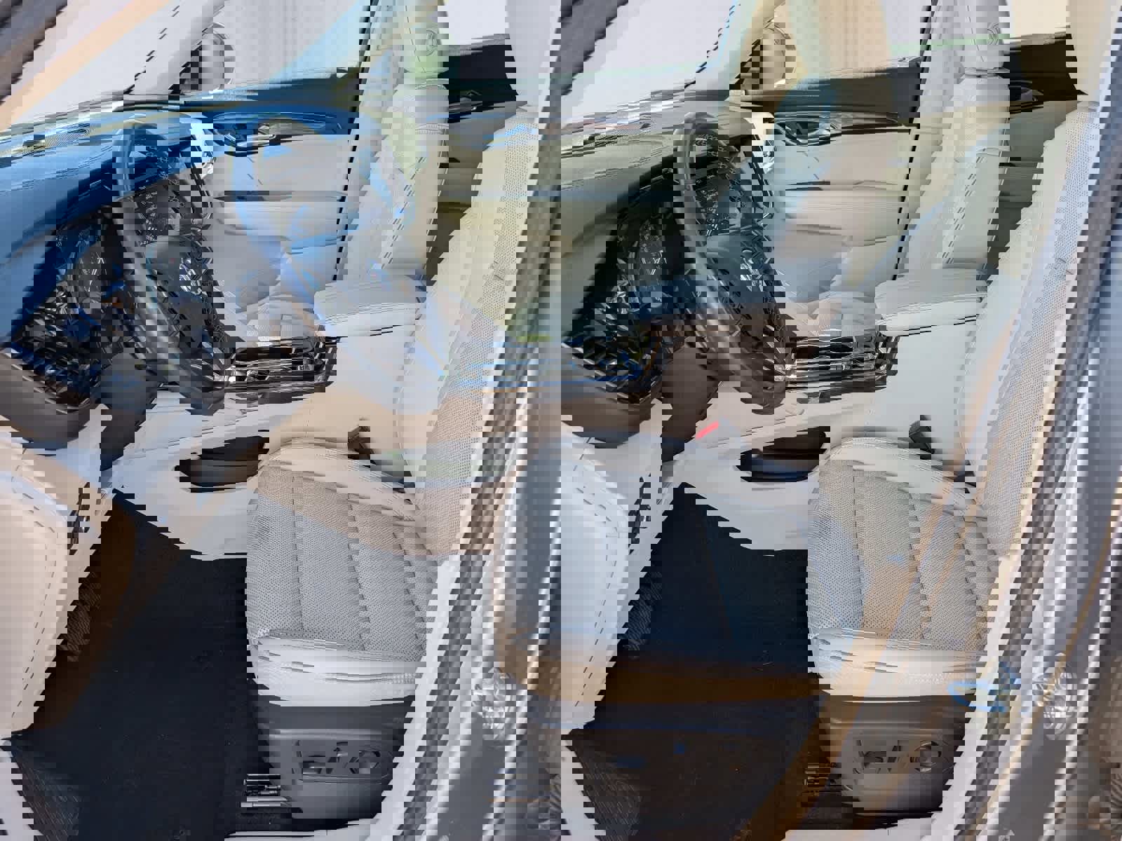 Used 2021 Buick Envision Essence image 14