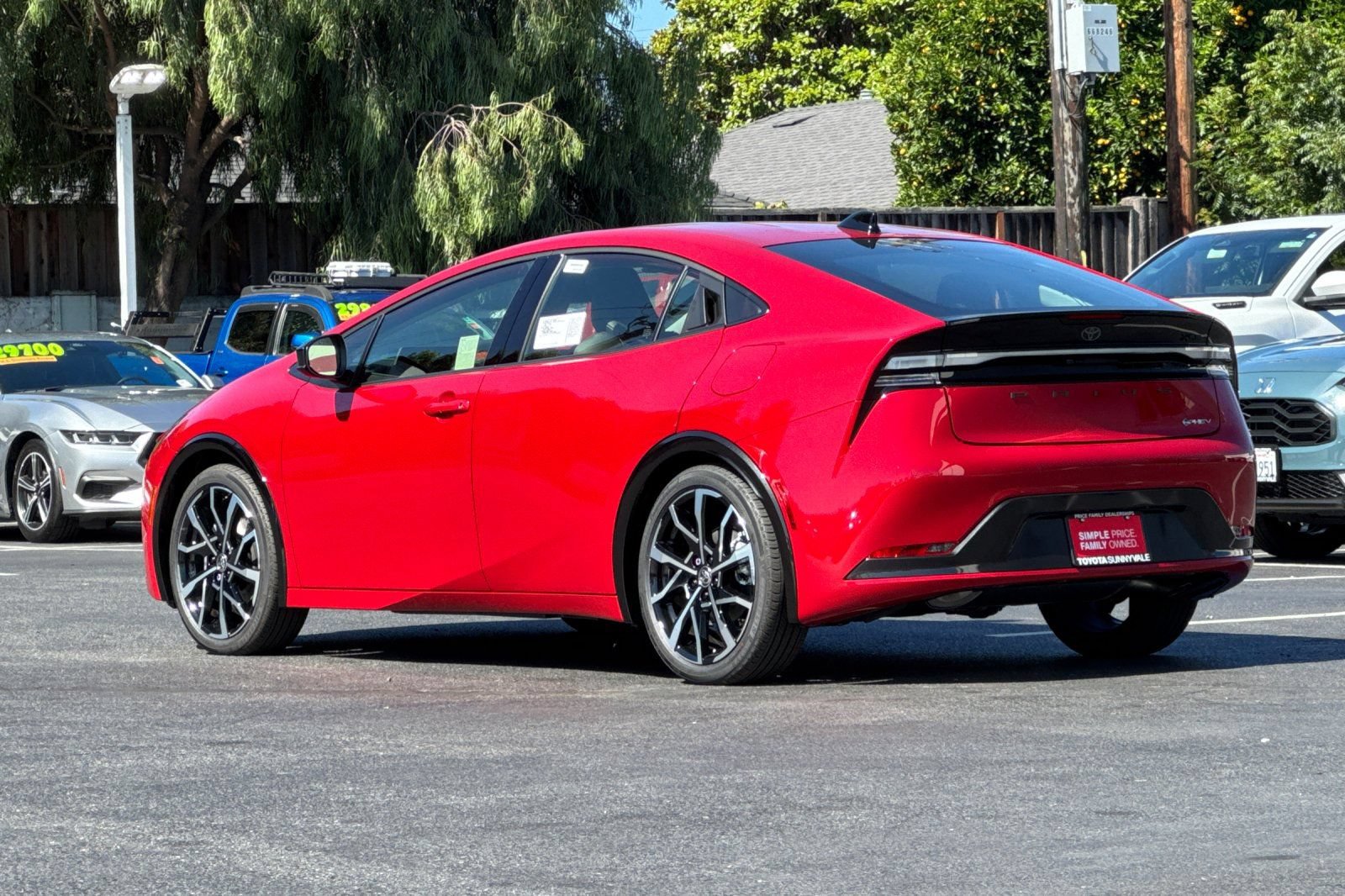 New 2026 Toyota Prius Plug-In Hybrid FWD image 7