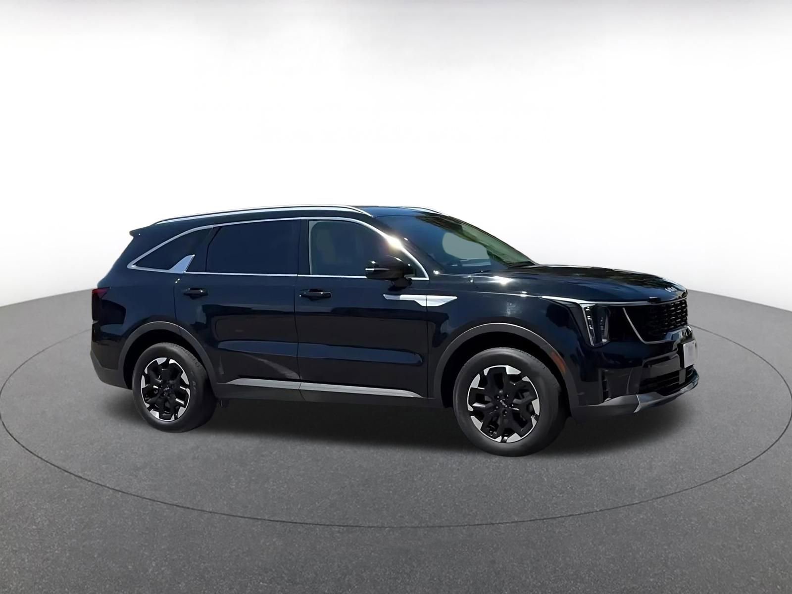 Used 2024 Kia Sorento S AWD/4WD image 2