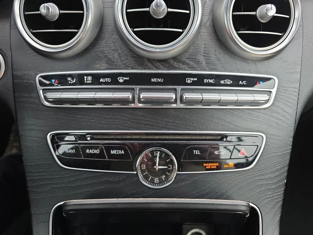 Used 2017 Mercedes-Benz C 300 4MATIC Cabriolet image 32