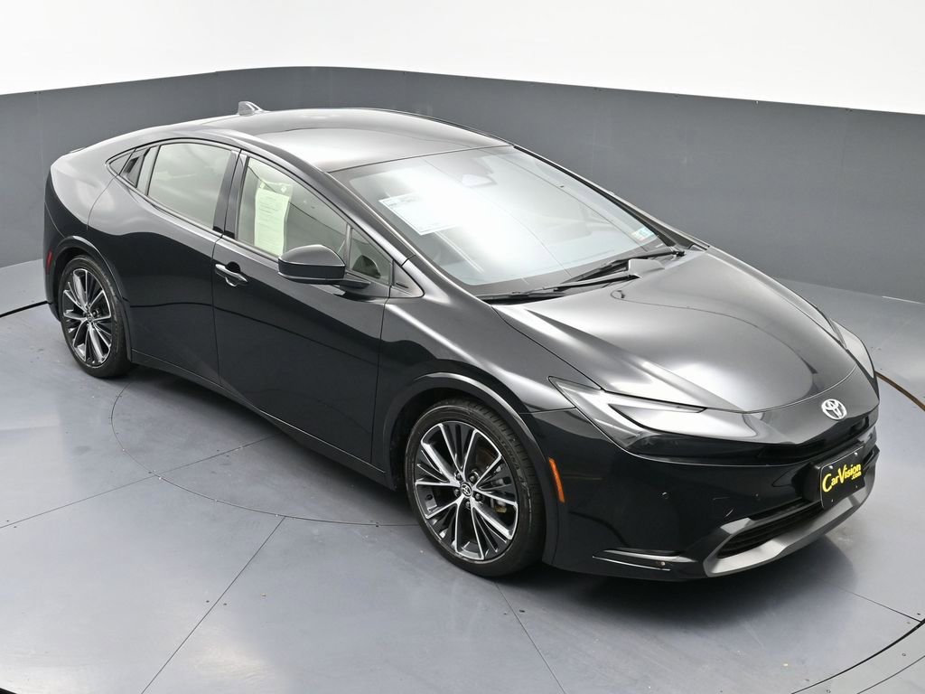 Used 2024 Toyota Prius XLE image 40