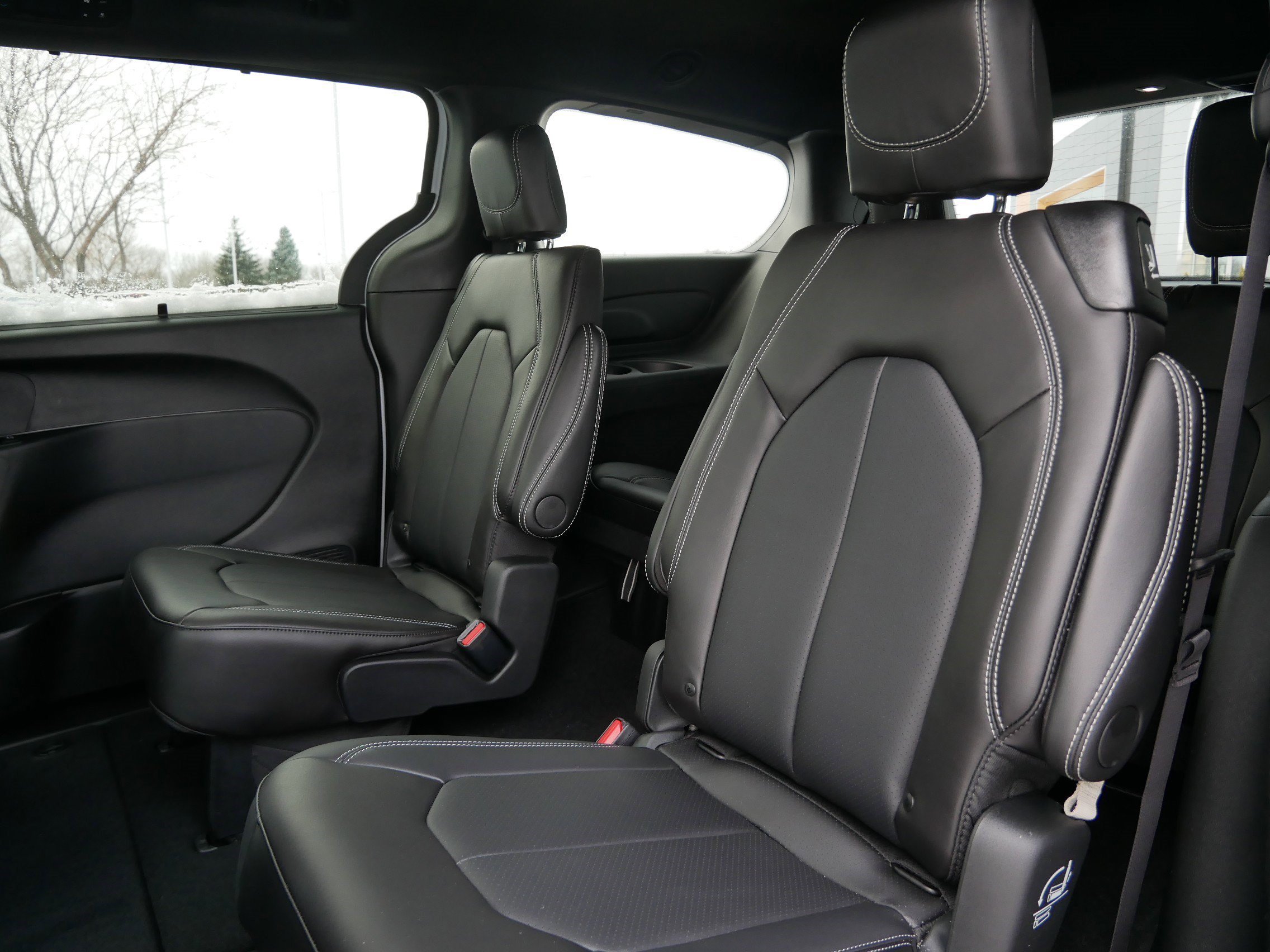 New 2026 Chrysler Voyager LX FWD image 10