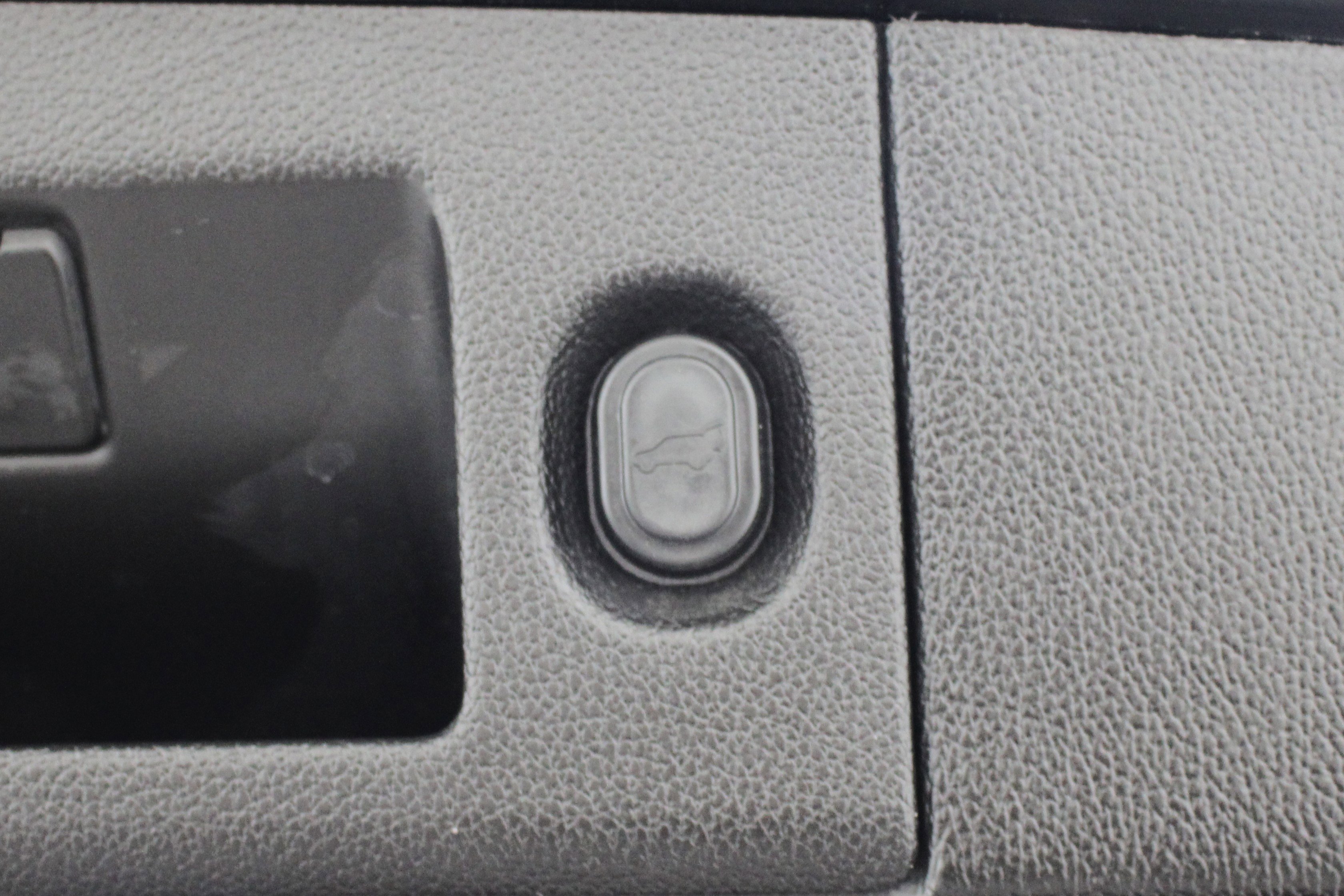 Used 2017 GMC Yukon SLT RWD image 28