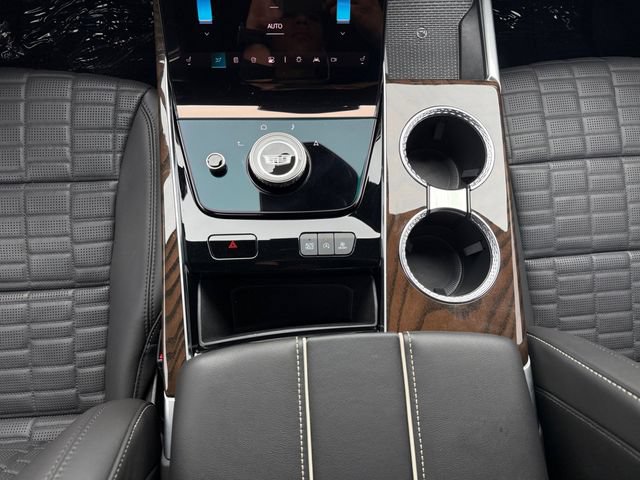 Certified 2025 Cadillac Escalade Sport Platinum w/ LPO, ONYX Package AWD/4WD image 11