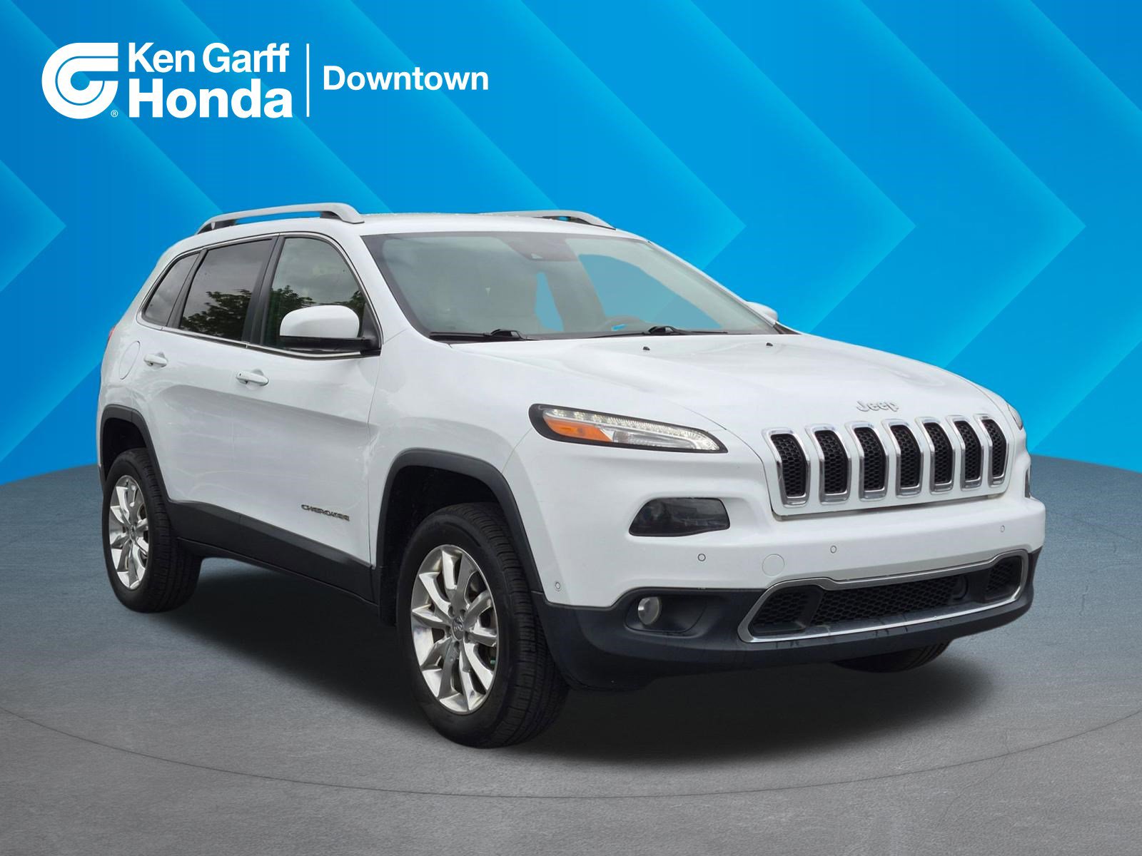 Used 2015 Jeep Cherokee Limited w/ Luxury Group AWD/4WD image 1
