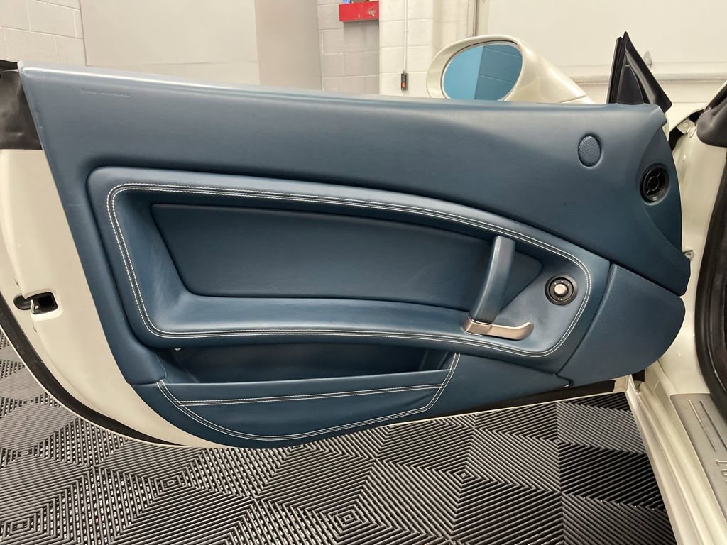 Used 2012 Ferrari California RWD image 21