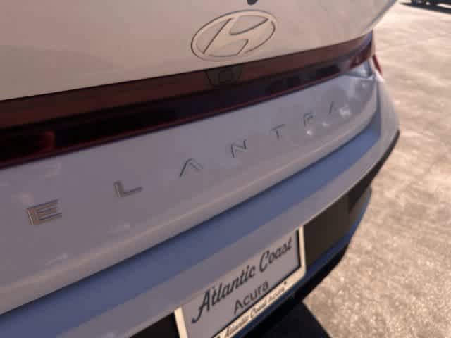 Used 2024 Hyundai Elantra SEL FWD image 19