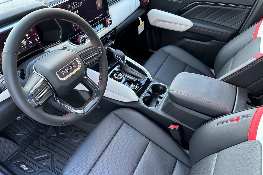 New 2026 GMC Canyon AT4X w/ AT4X AEV Edition AWD/4WD image 8