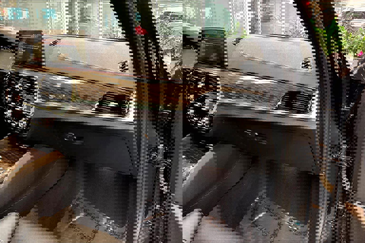 Used 2020 BMW M550i xDrive w/ Executive Package image 18