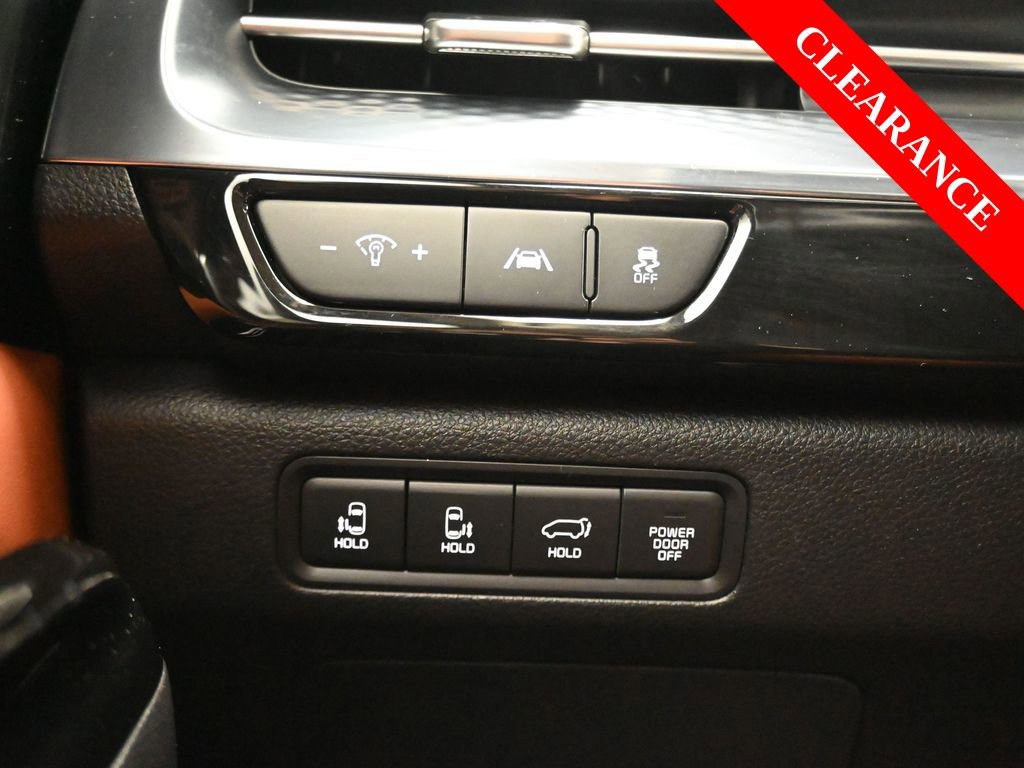 Used 2023 Kia Carnival SX Prestige image 30