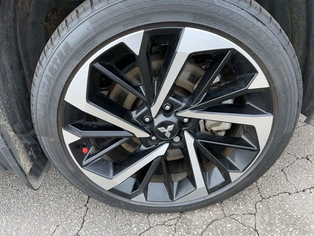 Used 2023 Mitsubishi Outlander SE image 31