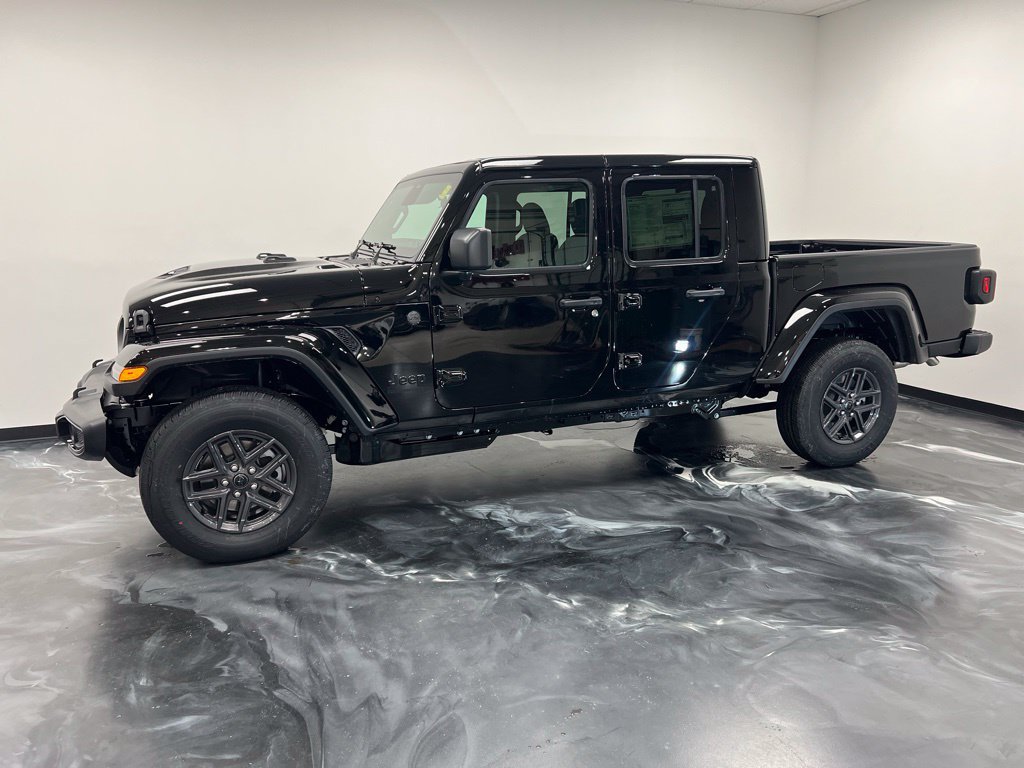 New 2026 Jeep Gladiator Sport AWD/4WD image 19