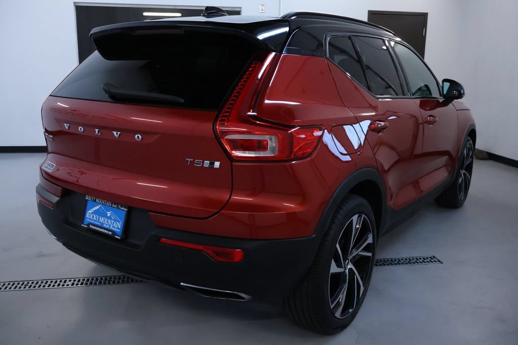 Used 2020 Volvo XC40 T5 R-Design AWD/4WD image 7