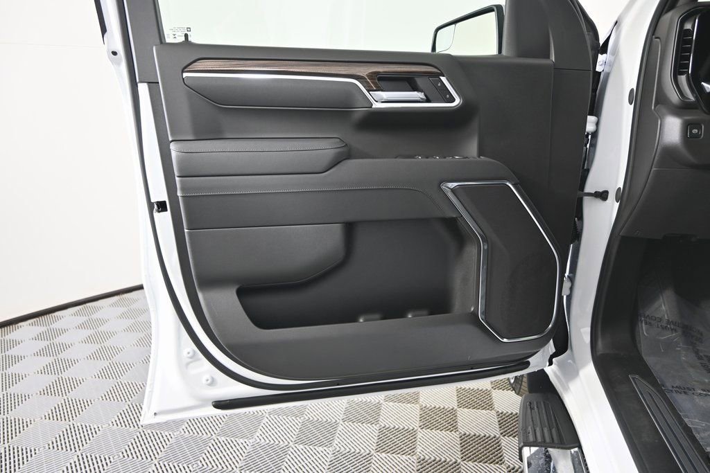 New 2026 Chevrolet Silverado 1500 LT w/ Max Trailering Package image 18