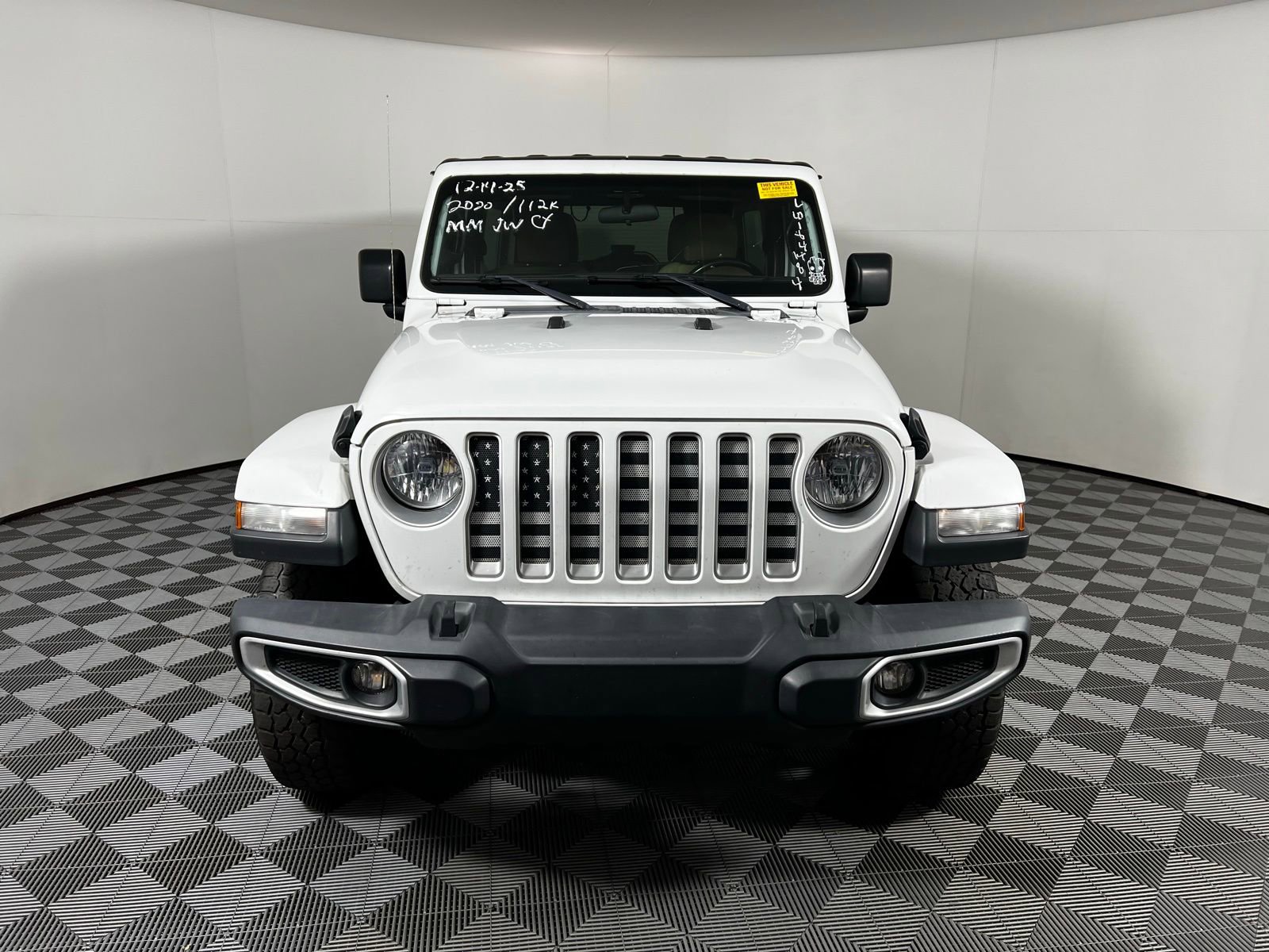 Used 2020 Jeep Wrangler Unlimited Sahara image 2
