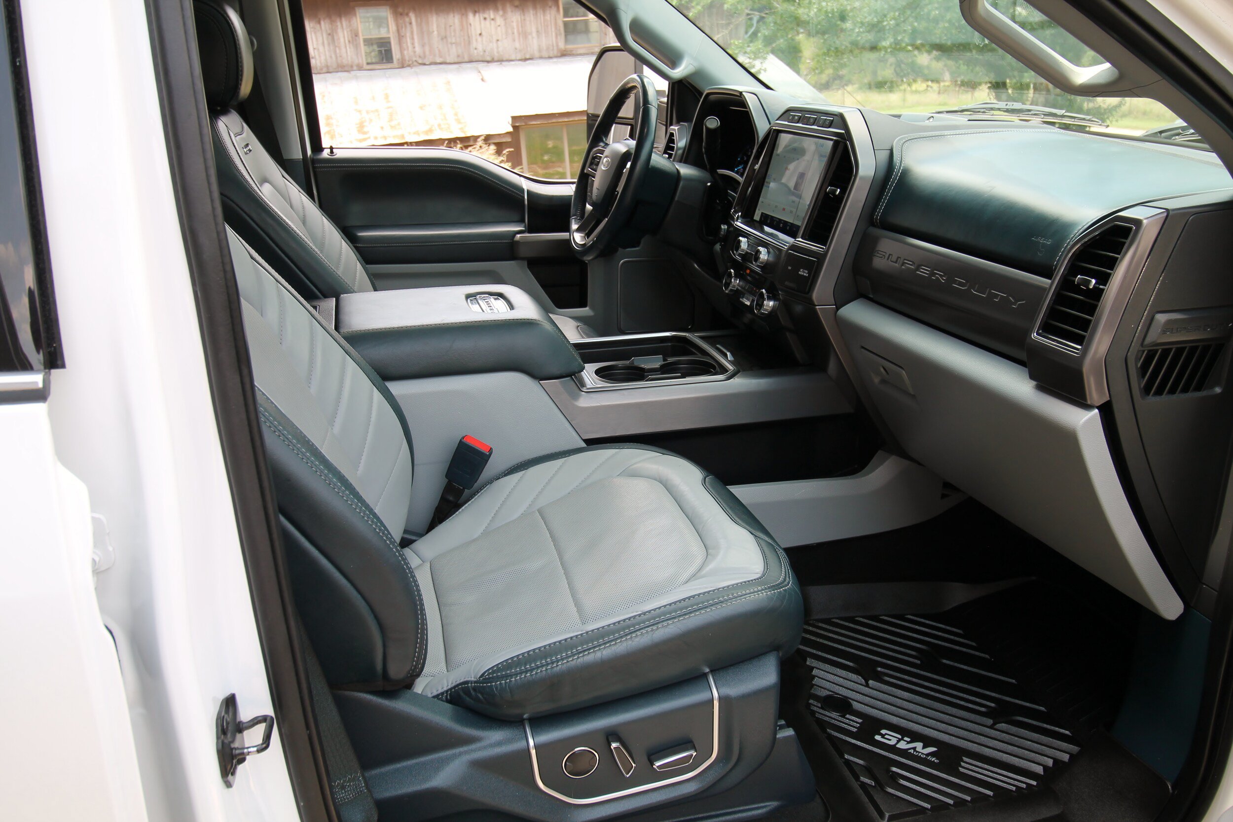 Used 2022 Ford F250 Limited AWD/4WD image 42