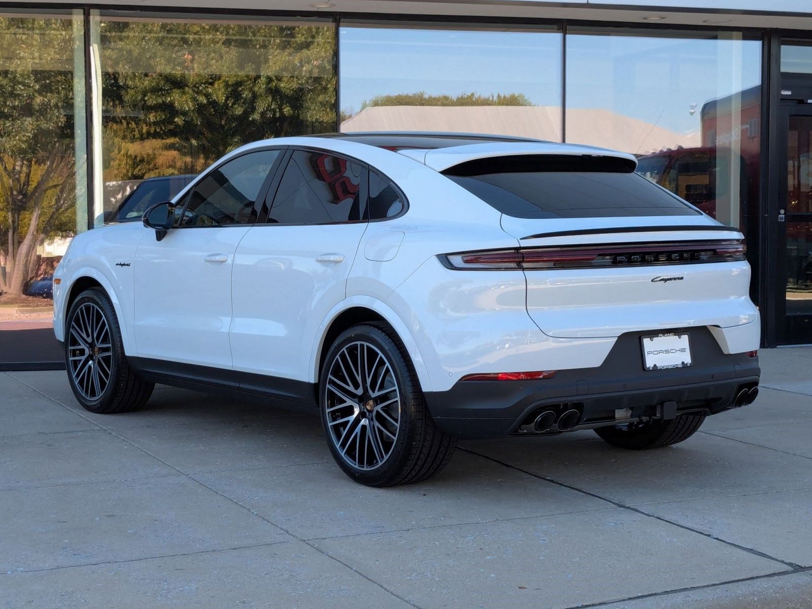 New 2026 Porsche Cayenne E-Hybrid image 3