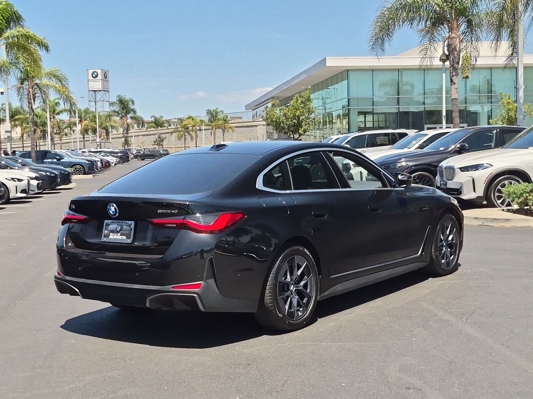 Used 2025 BMW i4 eDrive40 w/ Parking Assistance Package RWD image 19