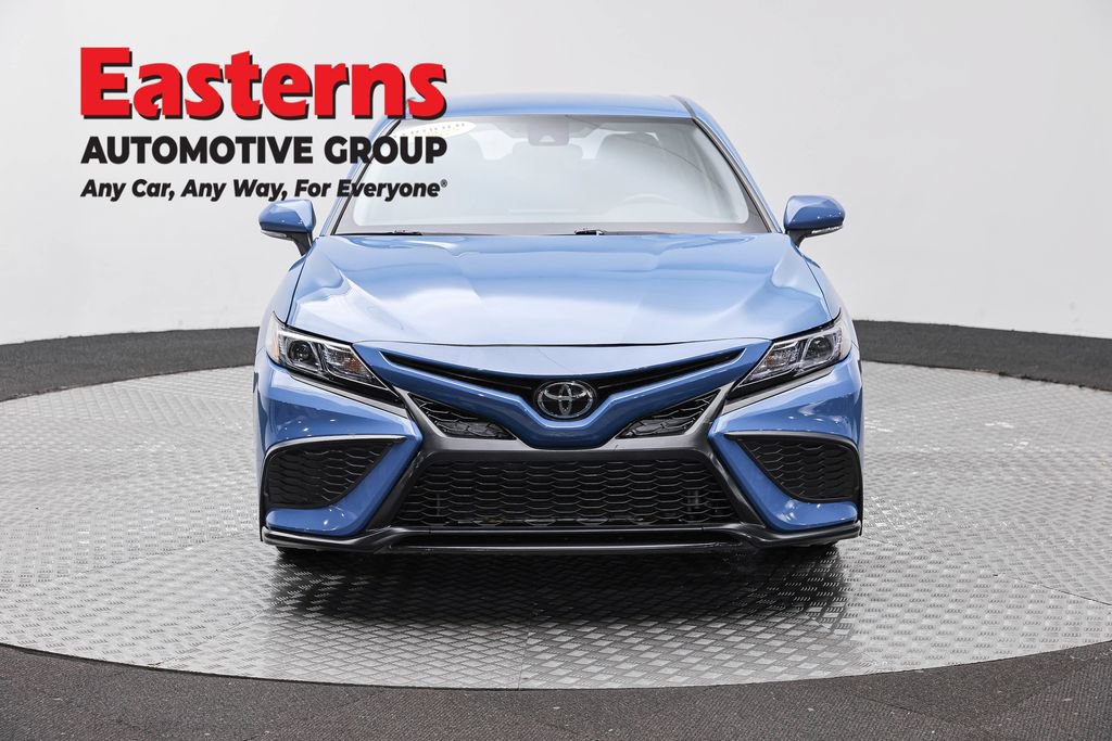 Used 2023 Toyota Camry SE FWD image 4