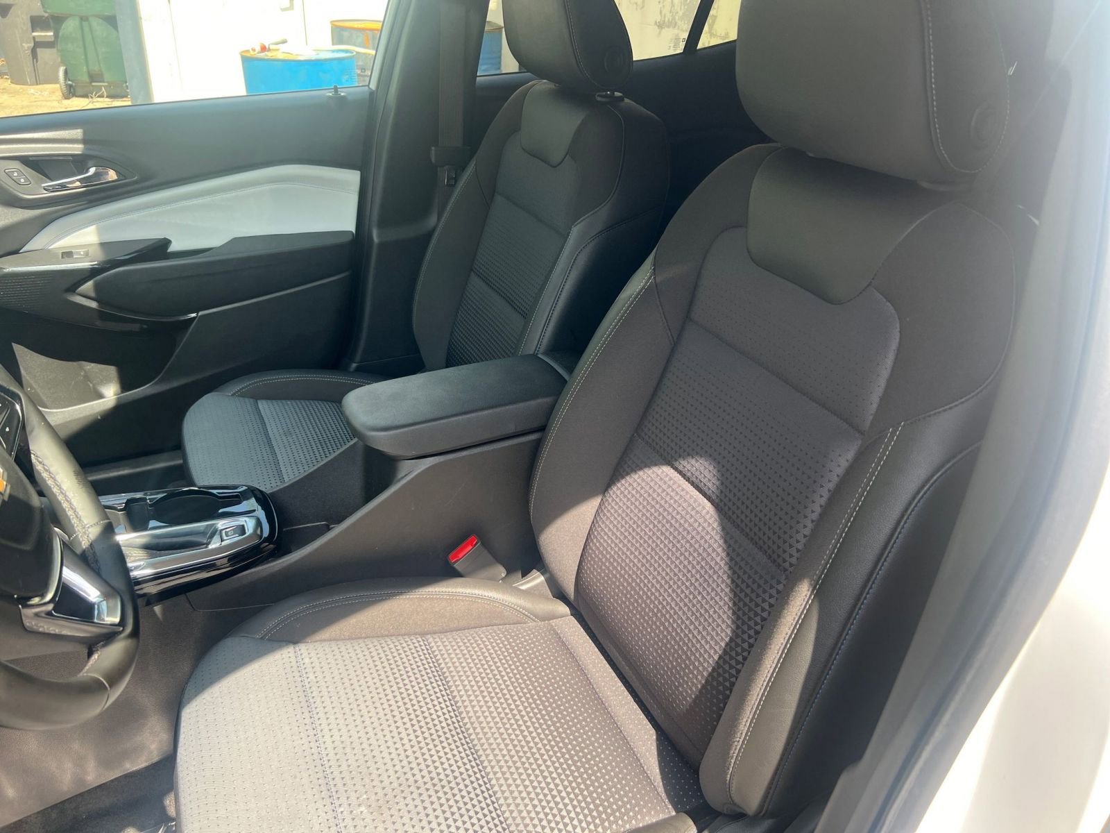 Used 2025 Chevrolet Trax LT w/ LT Convenience Package FWD image 31