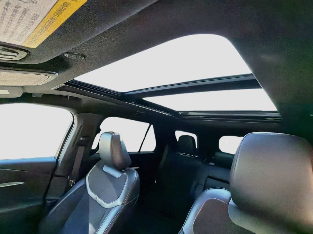 Used 2025 Ford Explorer ST AWD/4WD image 24