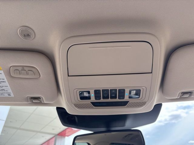 Used 2020 Ford Explorer Platinum w/ Premium Technology Package AWD/4WD image 20