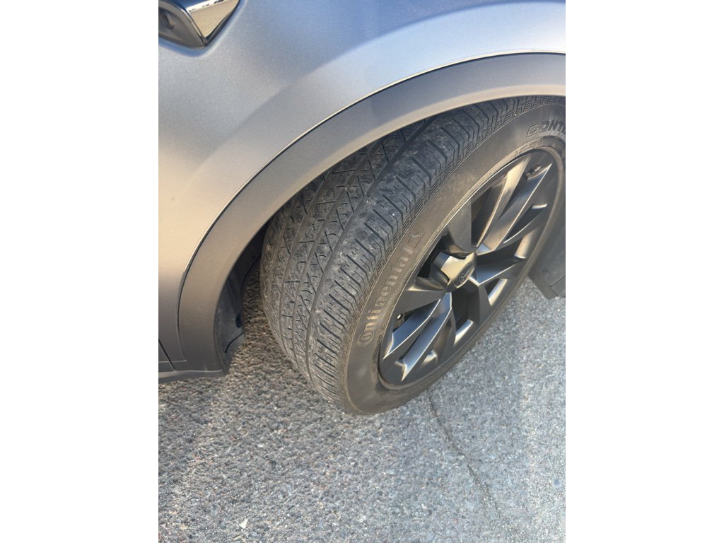 Used 2023 Tesla Model X image 8