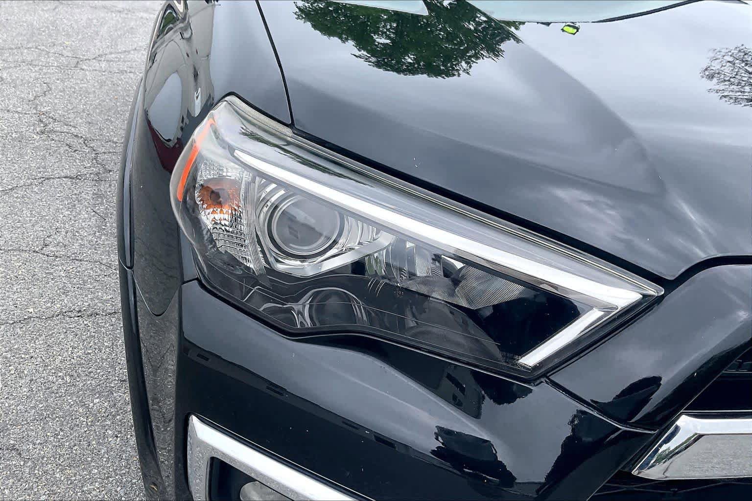 Used 2014 Toyota 4Runner Limited AWD/4WD image 28