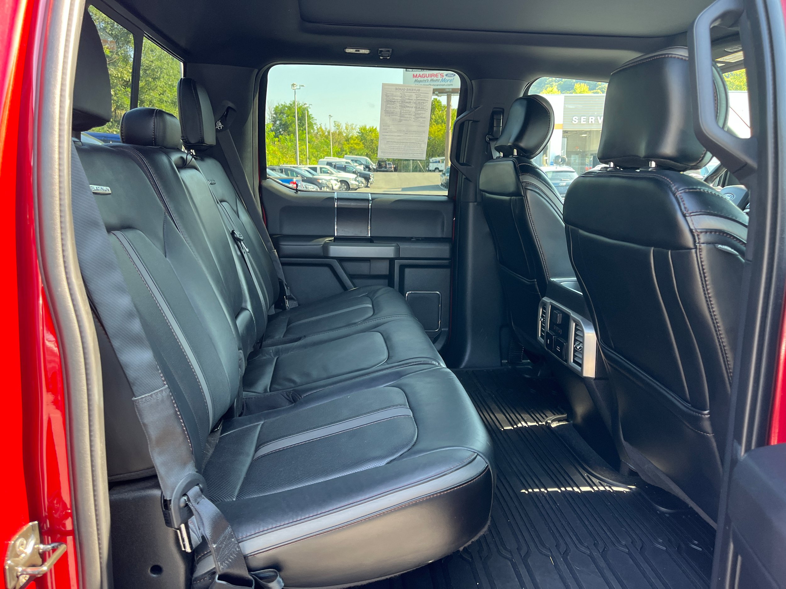 Used 2019 Ford F150 Platinum w/ Equipment Group 701A Luxury AWD/4WD image 9