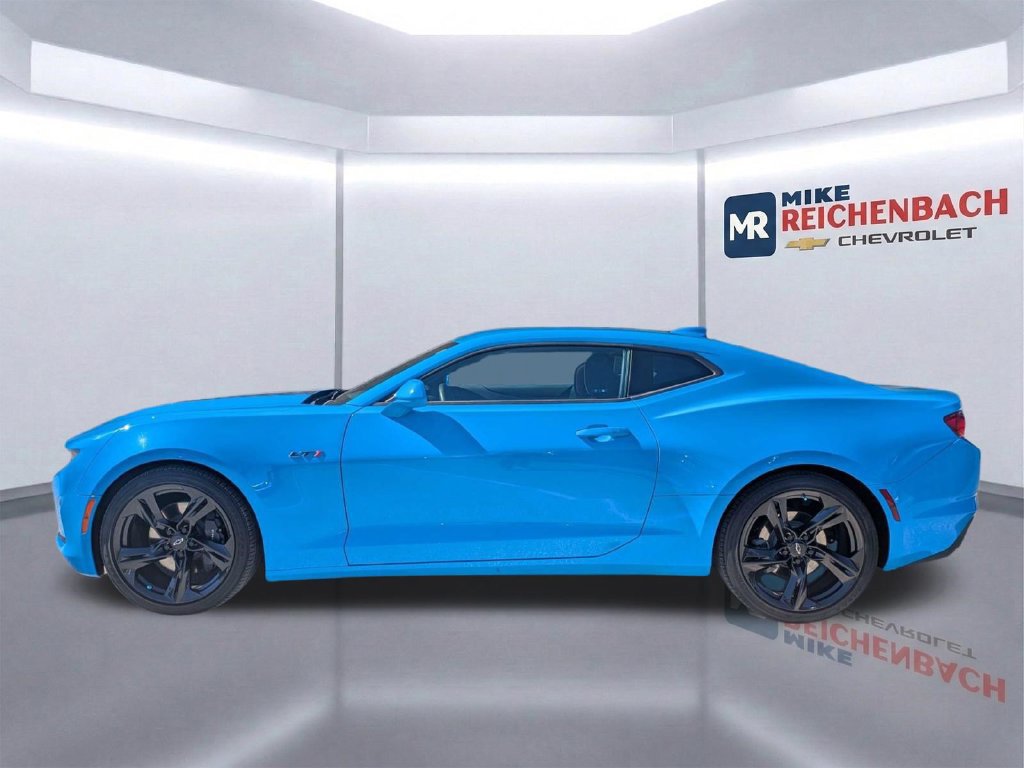 Used 2022 Chevrolet Camaro LT RWD image 7