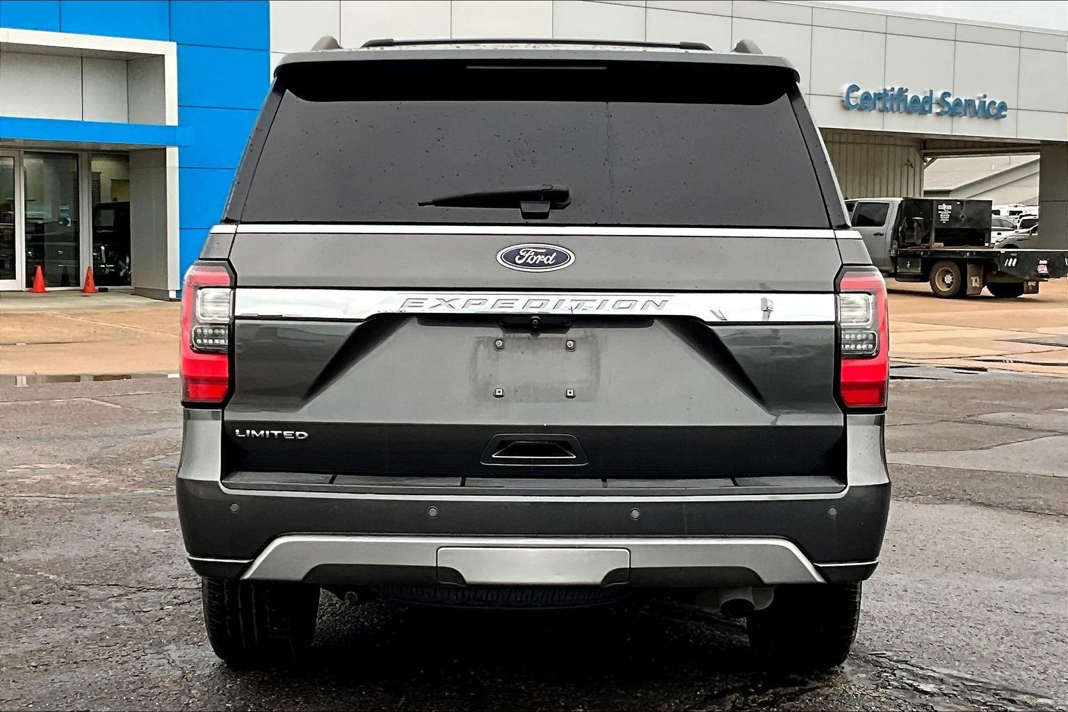 Used 2020 Ford Expedition Limited w/ Special Edition Package image 4