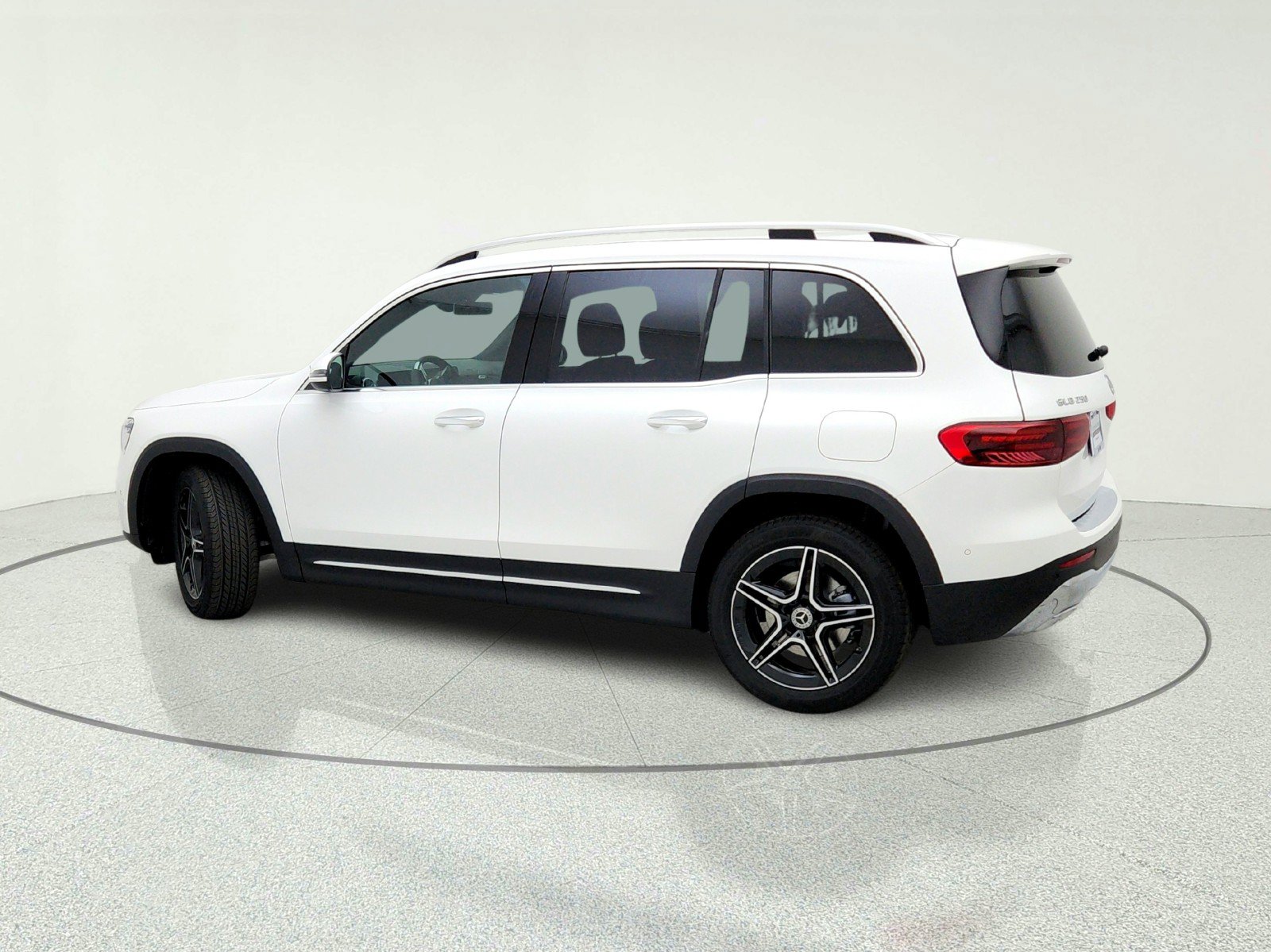 New 2026 Mercedes-Benz GLB 250 image 13