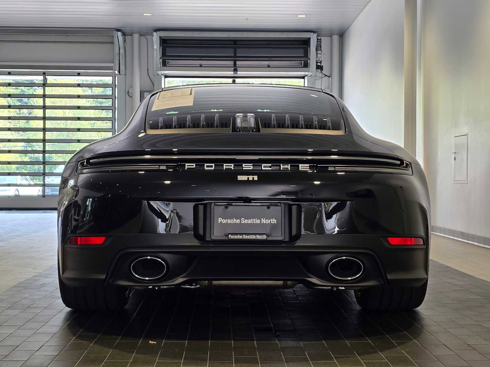 Used 2025 Porsche 911 Carrera image 4