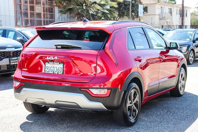 Certified 2025 Kia Niro EX FWD image 9