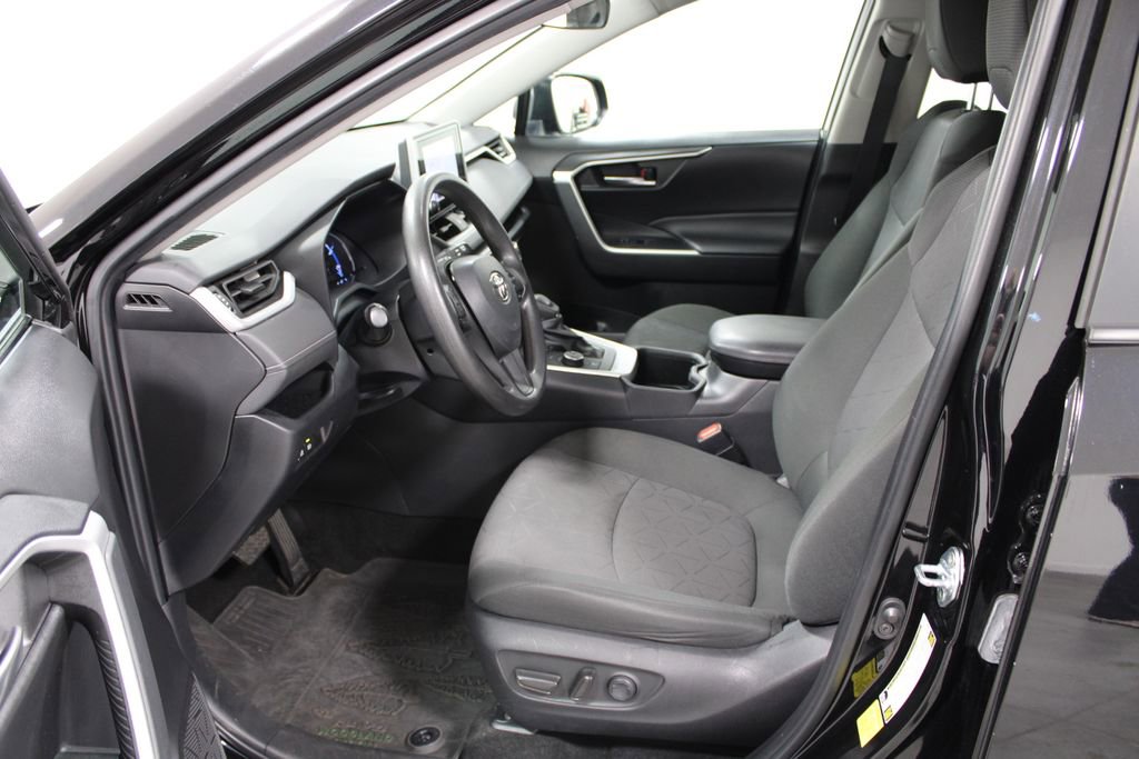 Used 2024 Toyota RAV4 AWD Hybrid image 21