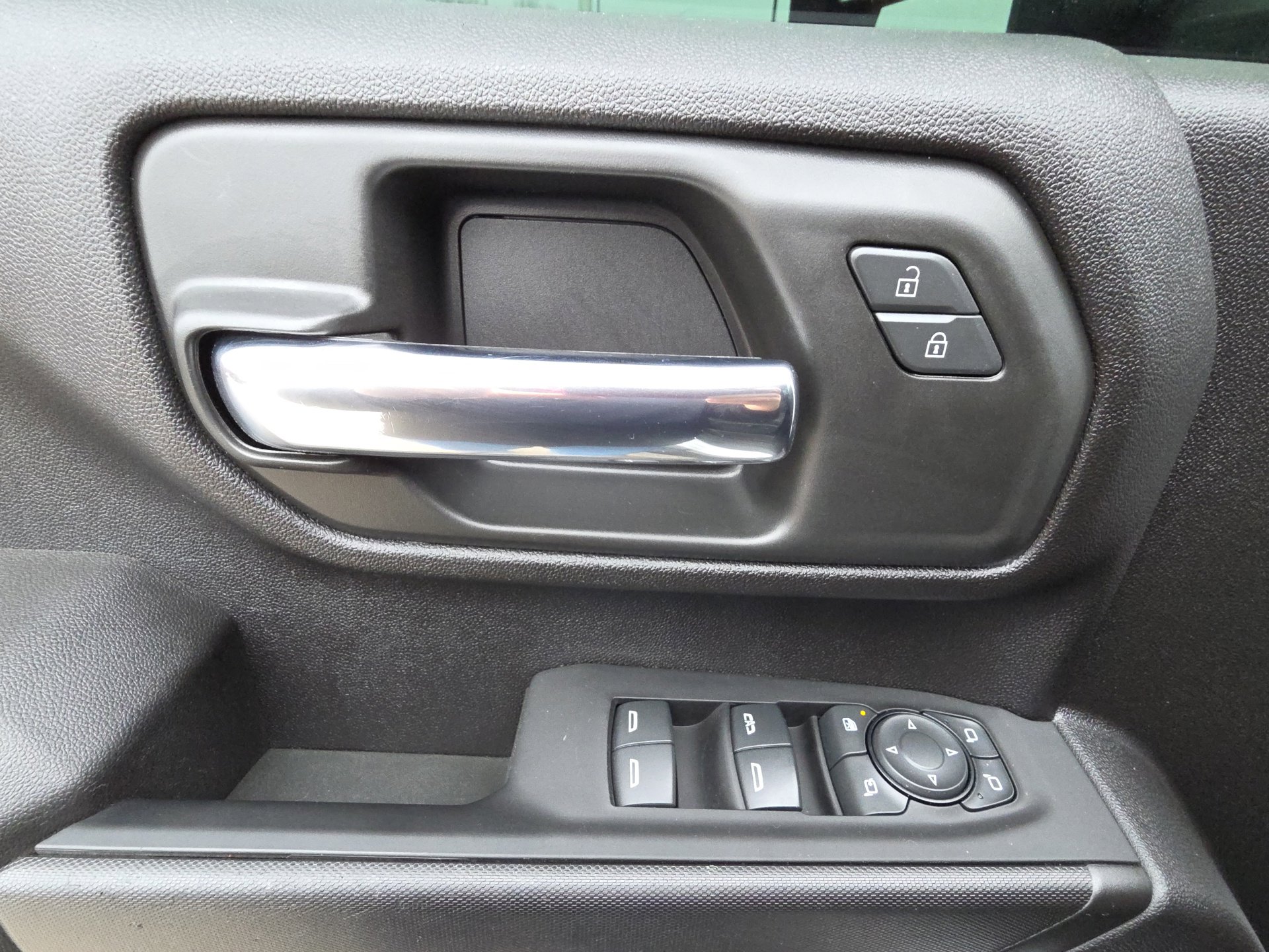 Certified 2024 Chevrolet Silverado 2500 Custom w/ Custom Value Package image 15