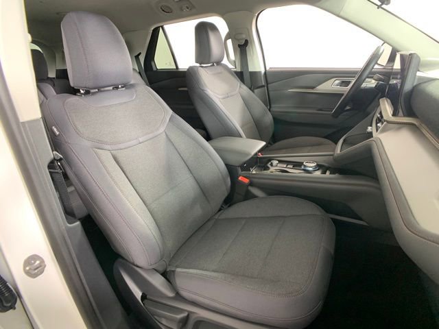 Used 2025 Ford Explorer Active image 27