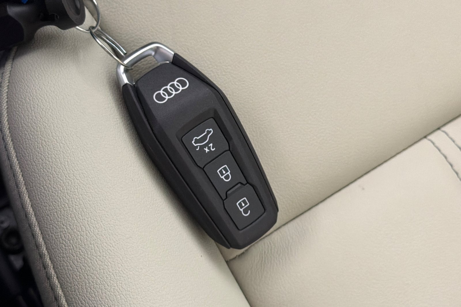 Used 2025 Audi Q5 Premium w/ Convenience Package AWD/4WD image 25