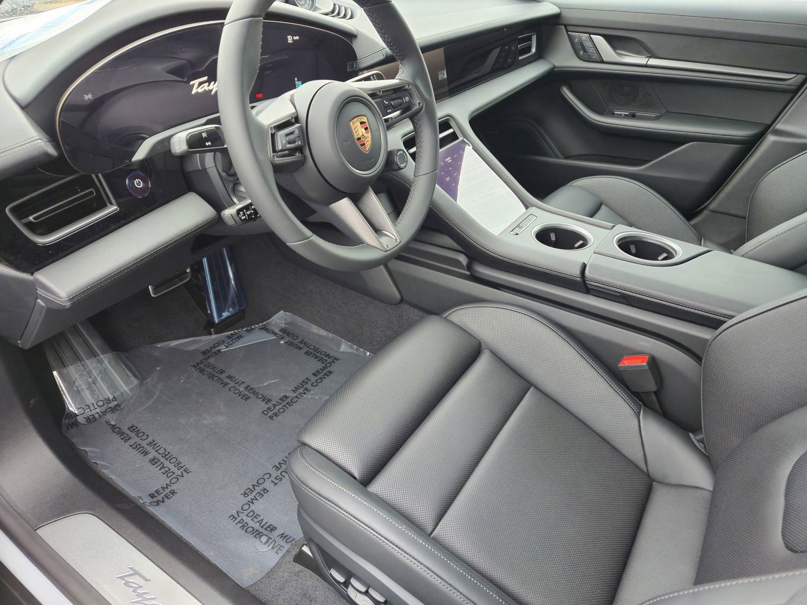 Used 2025 Porsche Taycan RWD image 4