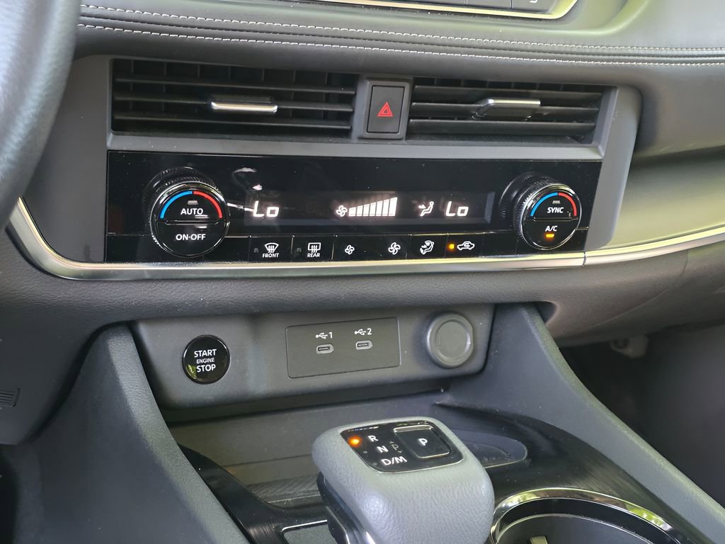 Used 2024 Nissan Rogue SV AWD/4WD image 24