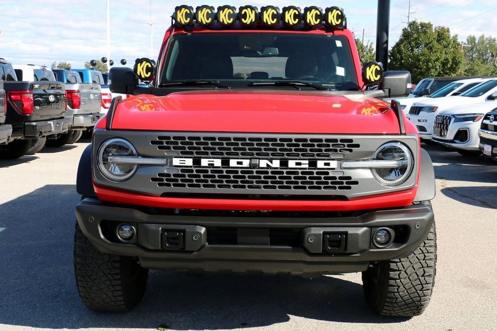 Used 2022 Ford Bronco Badlands image 3