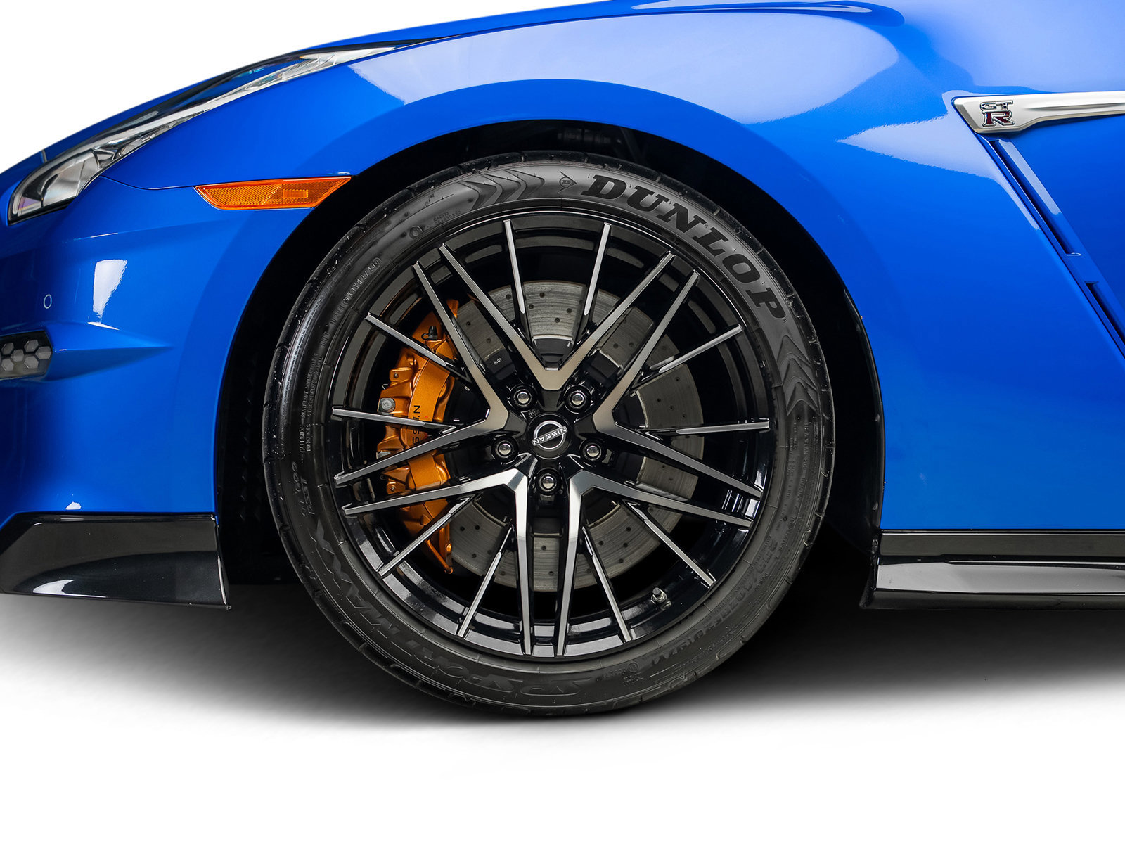 Used 2024 Nissan GT-R AWD/4WD image 21