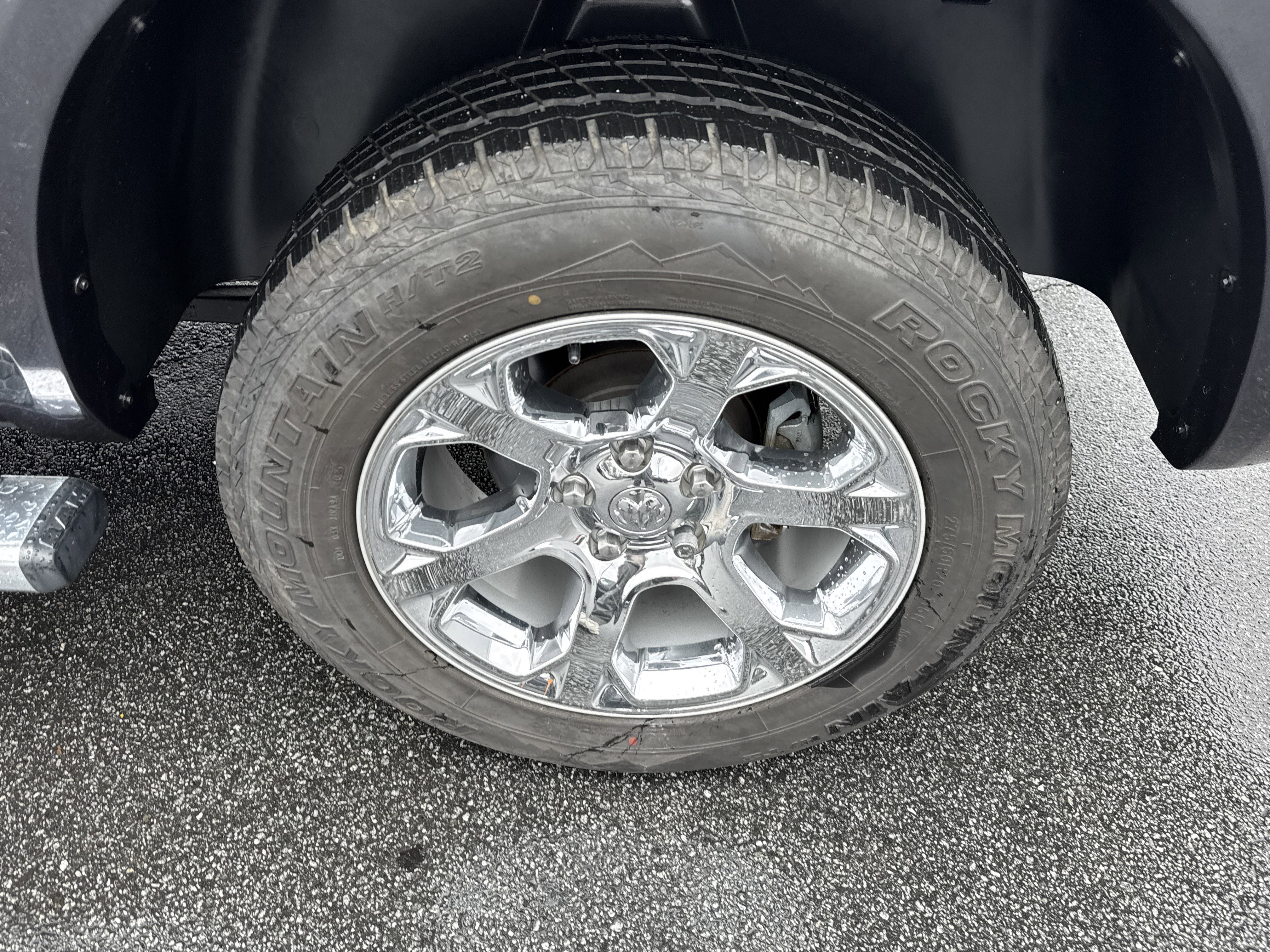 Used 2016 RAM 1500 Laramie w/ Convenience Group image 24