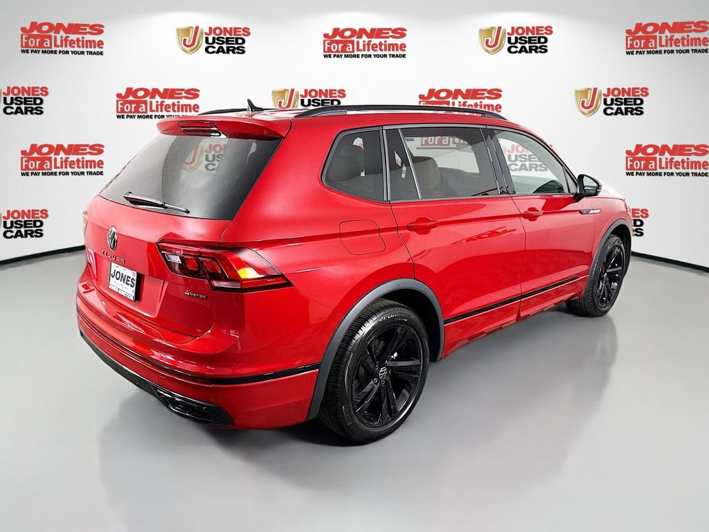 Used 2024 Volkswagen Tiguan SE R-Line AWD/4WD image 16