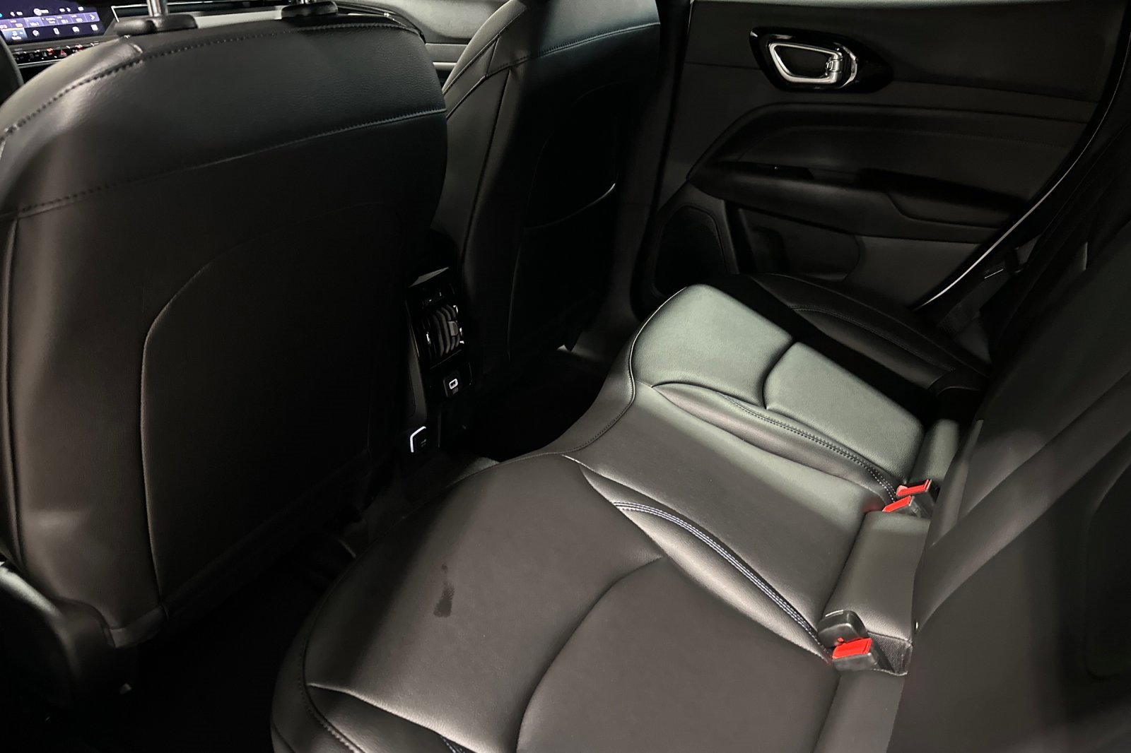 New 2026 Jeep Compass Limited image 13