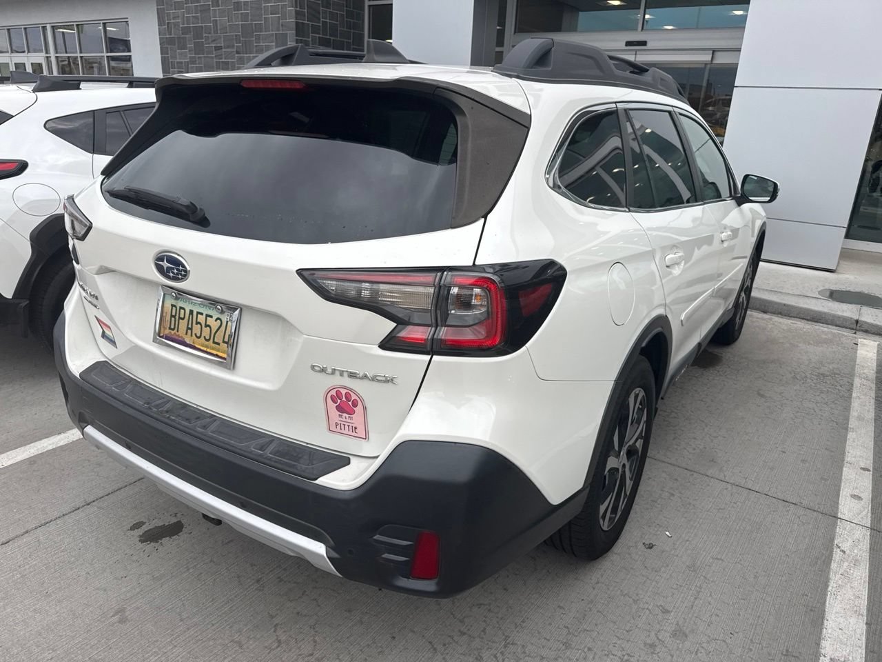 Used 2022 Subaru Outback Limited AWD/4WD image 4