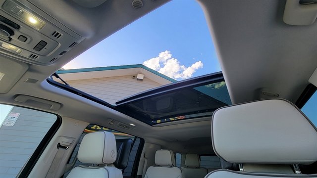 Used 2021 GMC Yukon XL Denali w/ Denali Premium Package image 42